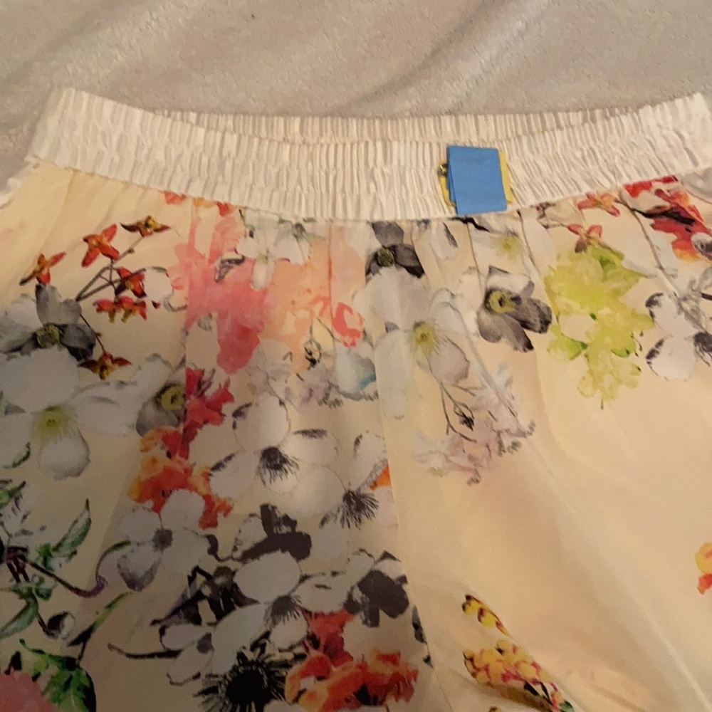 All silk crop pants..